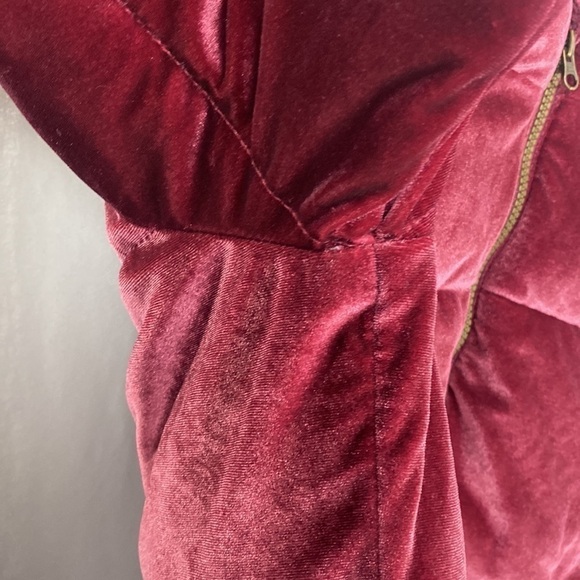 Old NAVY Velvet Dark Pink Puffer Jacket L (10-12) - Picture 13 of 13